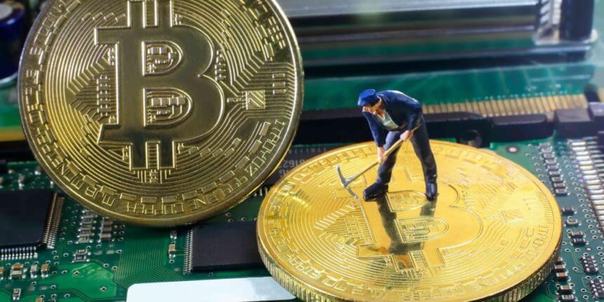 Bitcoin madenciliği yaparak para kazanmak